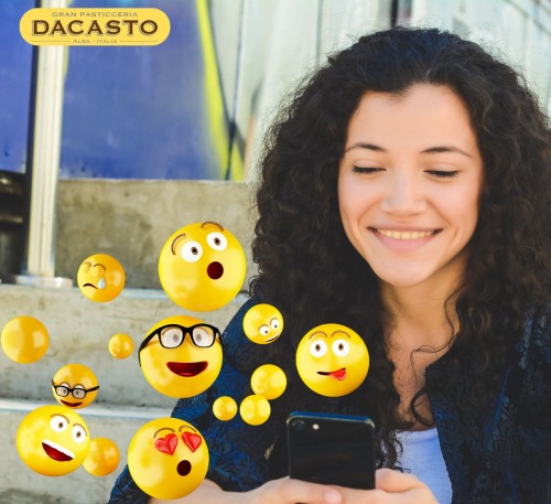  Oggi 17 luglio, in tutto il mondo si festeggia il World Emoji Day